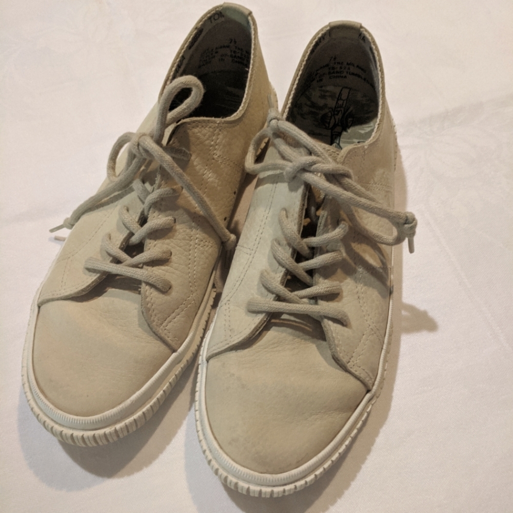 Tommy Bahama - Butter Color Sued Shoe size 7 1/2